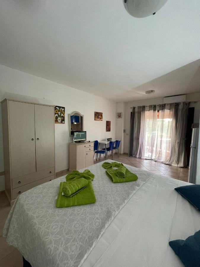 Casa Monella Mono Locale Vista Mare Leilighet Marinella  Eksteriør bilde
