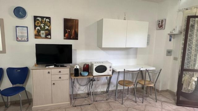 Casa Monella Mono Locale Vista Mare Leilighet Marinella  Eksteriør bilde